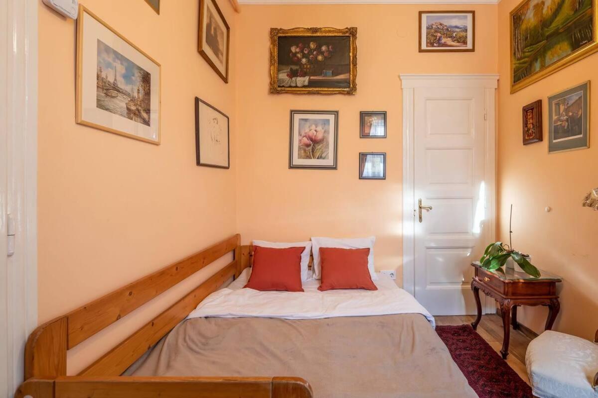 Vamhaz Boulevard Apartments Будапеща Екстериор снимка