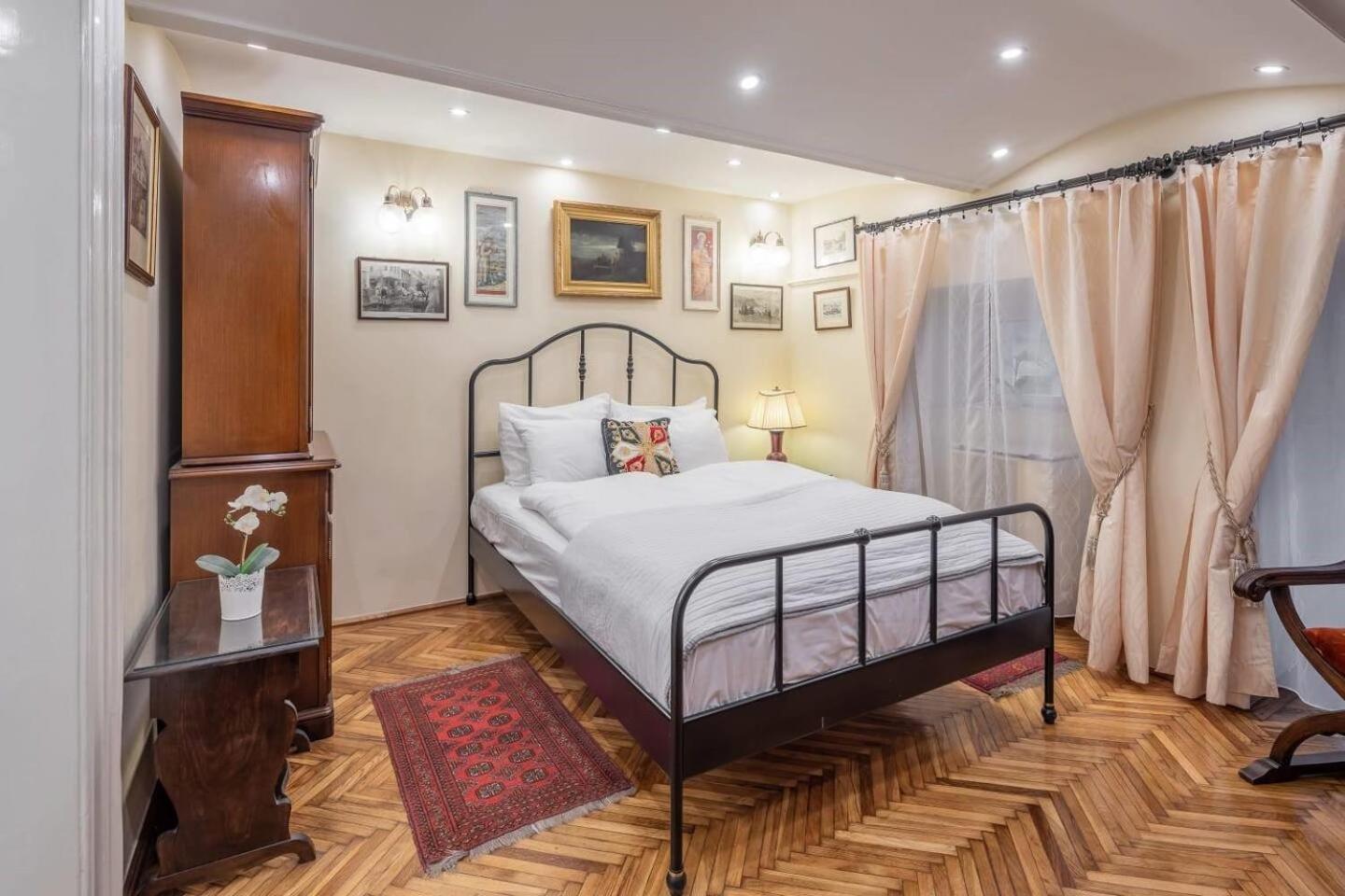 Vamhaz Boulevard Apartments Будапеща Екстериор снимка