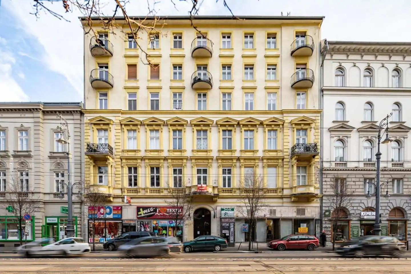 Vamhaz Boulevard Apartments Будапеща Екстериор снимка